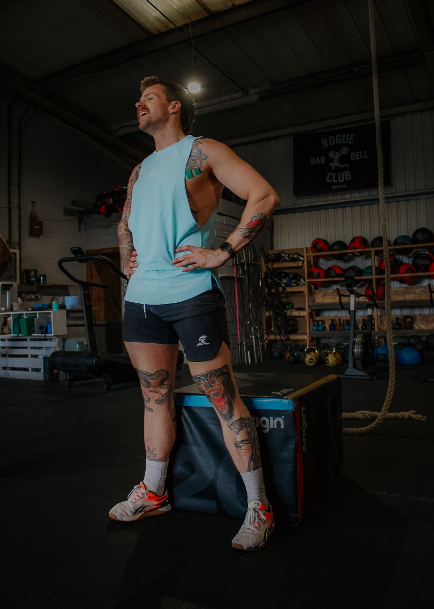 THE IRON GRAFT Open Arm Tank - Baby Blue